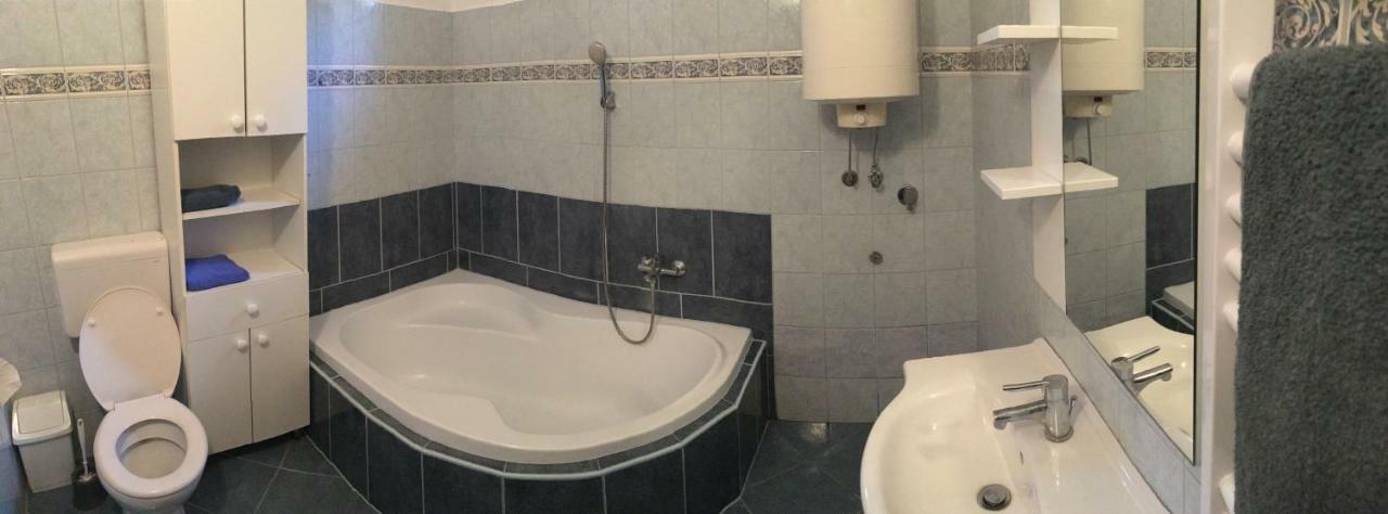 Vass Bor Vendeghaz Apartment Kiskoros Luaran gambar